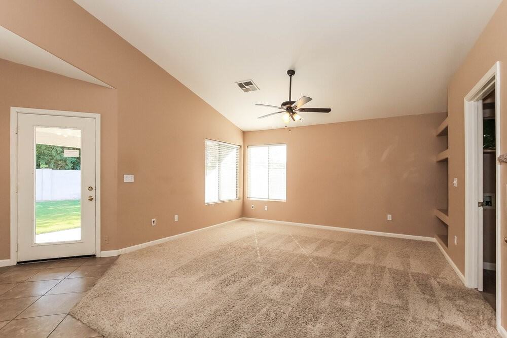 7521 E Laguna Azul Ave - Photo 5 of 15