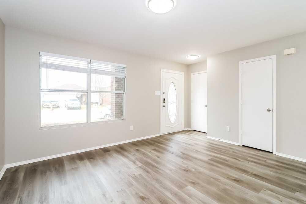 9953 Legacy Dr - Photo 7 of 20