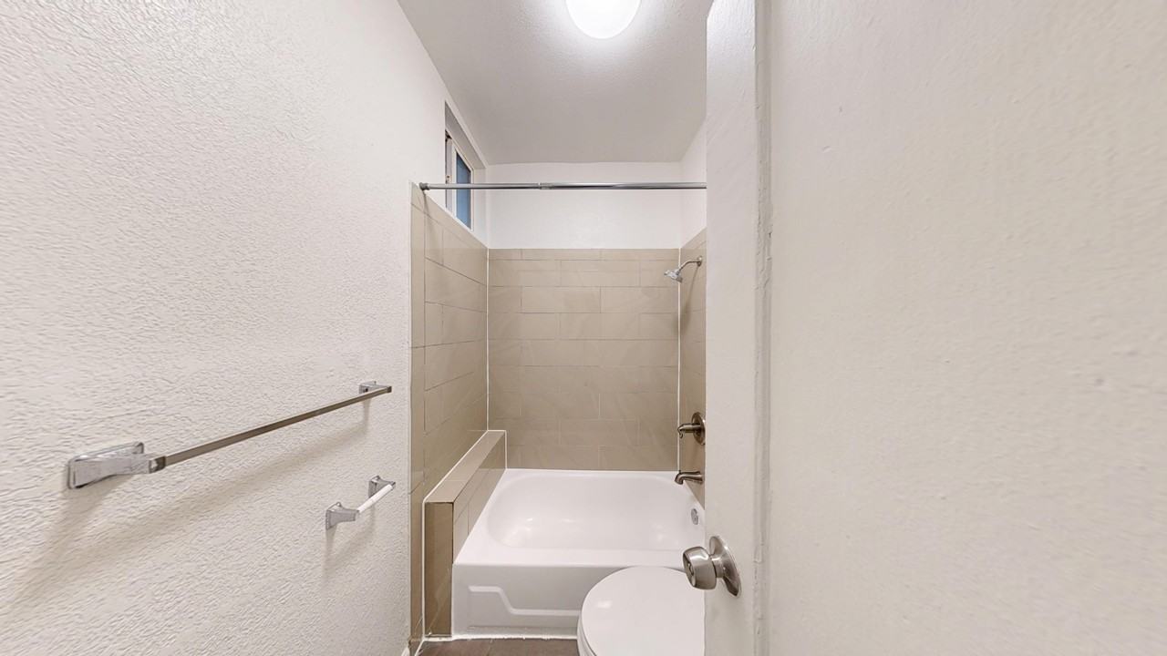 346 Leavenworth Street - Photo 3 of 13