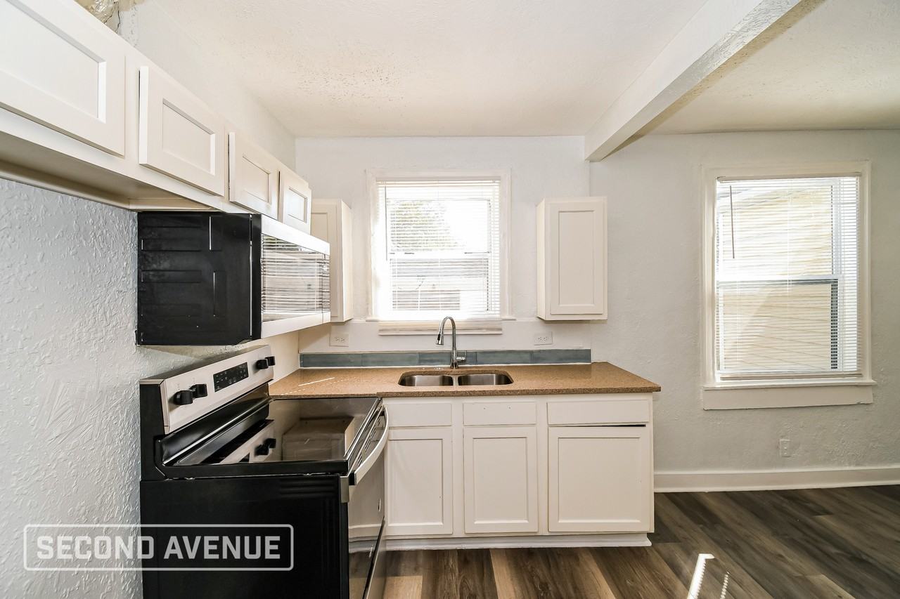 1585 W 16th St - Photo 7 of 24