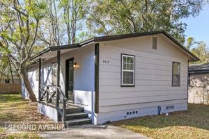 featured image of 2012 W 6th St