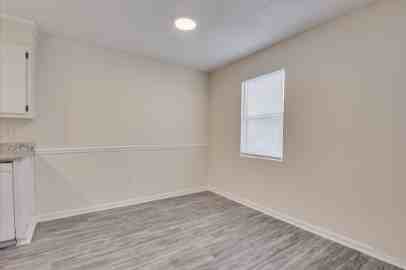 San Sebastian Apartments - Photo 5 of 14