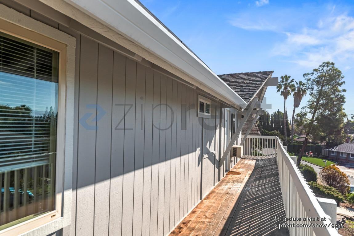 10806 Hubbard Way - Photo 4 of 30