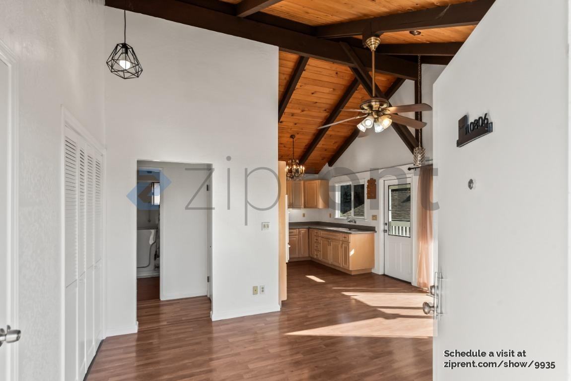 10806 Hubbard Way - Photo 6 of 30