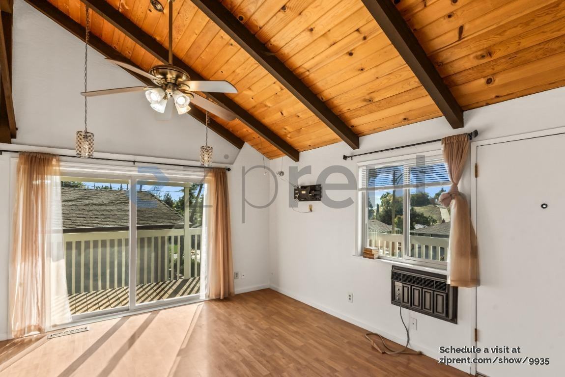 10806 Hubbard Way - Photo 7 of 30