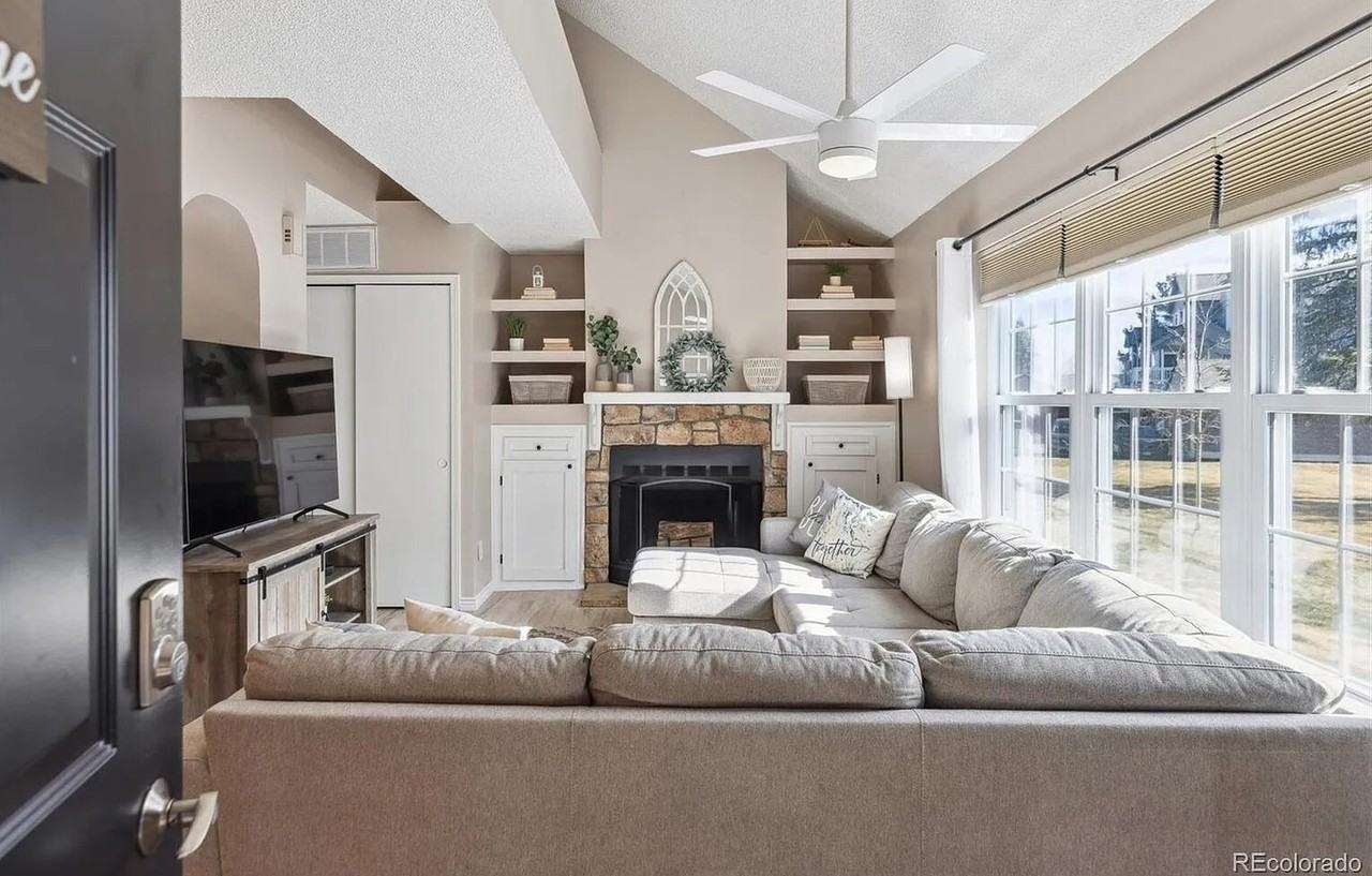 8331 S UPHAM WAY - Photo 2 of 17