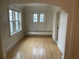 3273 S Kinnickinnic Ave - Photo 1 of 1