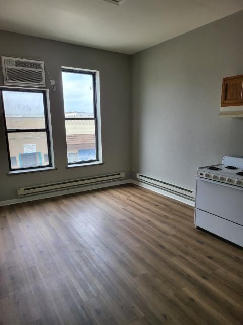 110 South Webster Avenue - Photo 7 of 9