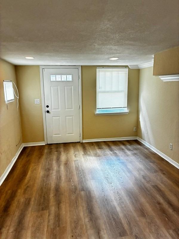 2738 Riverside Ave - Photo 2 of 12