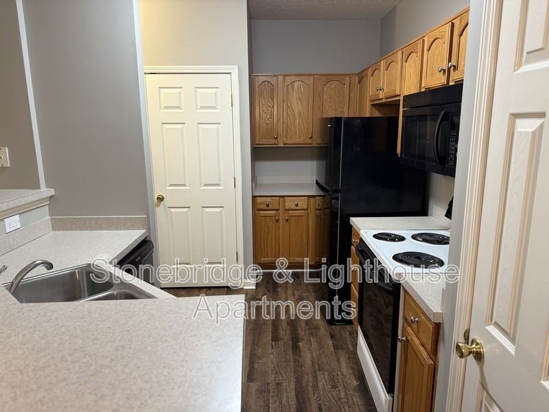 1101 Fog Horn Dr - Photo 3 of 13