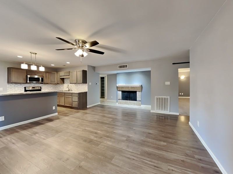 5053 Ashlock Dr - Photo 4 of 19