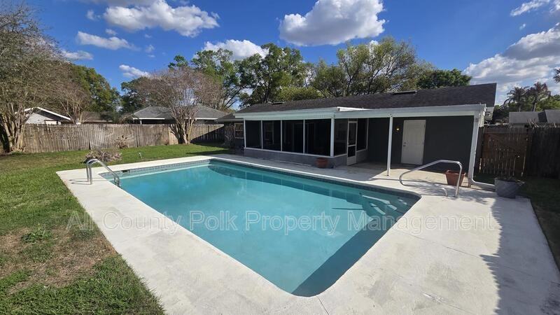 2014 Woodbriar Loop N - Photo 3 of 20