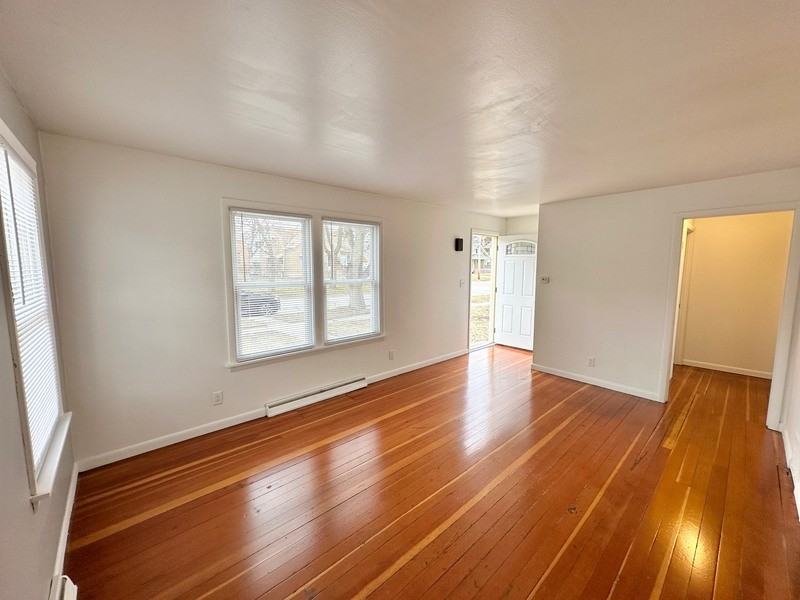 858 Clay St - Photo 2 of 17