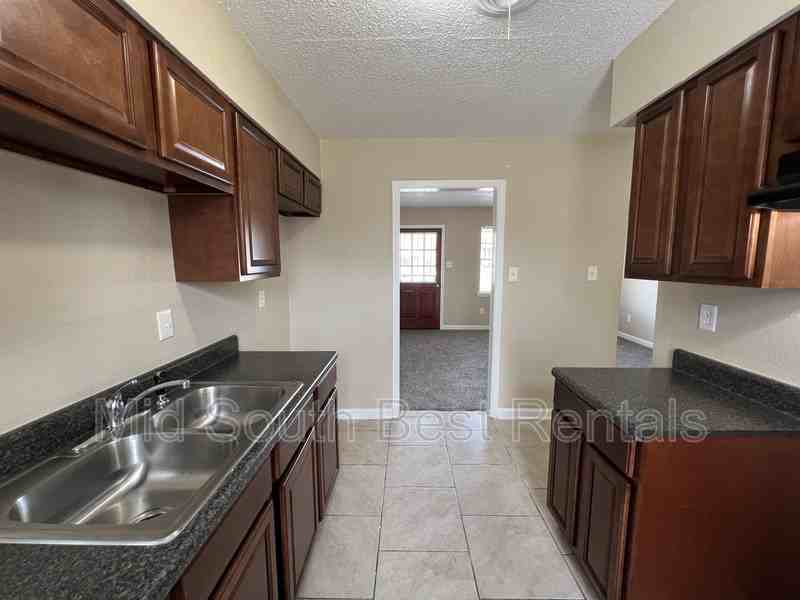 3738 Wolf Trail Dr - Photo 4 of 15