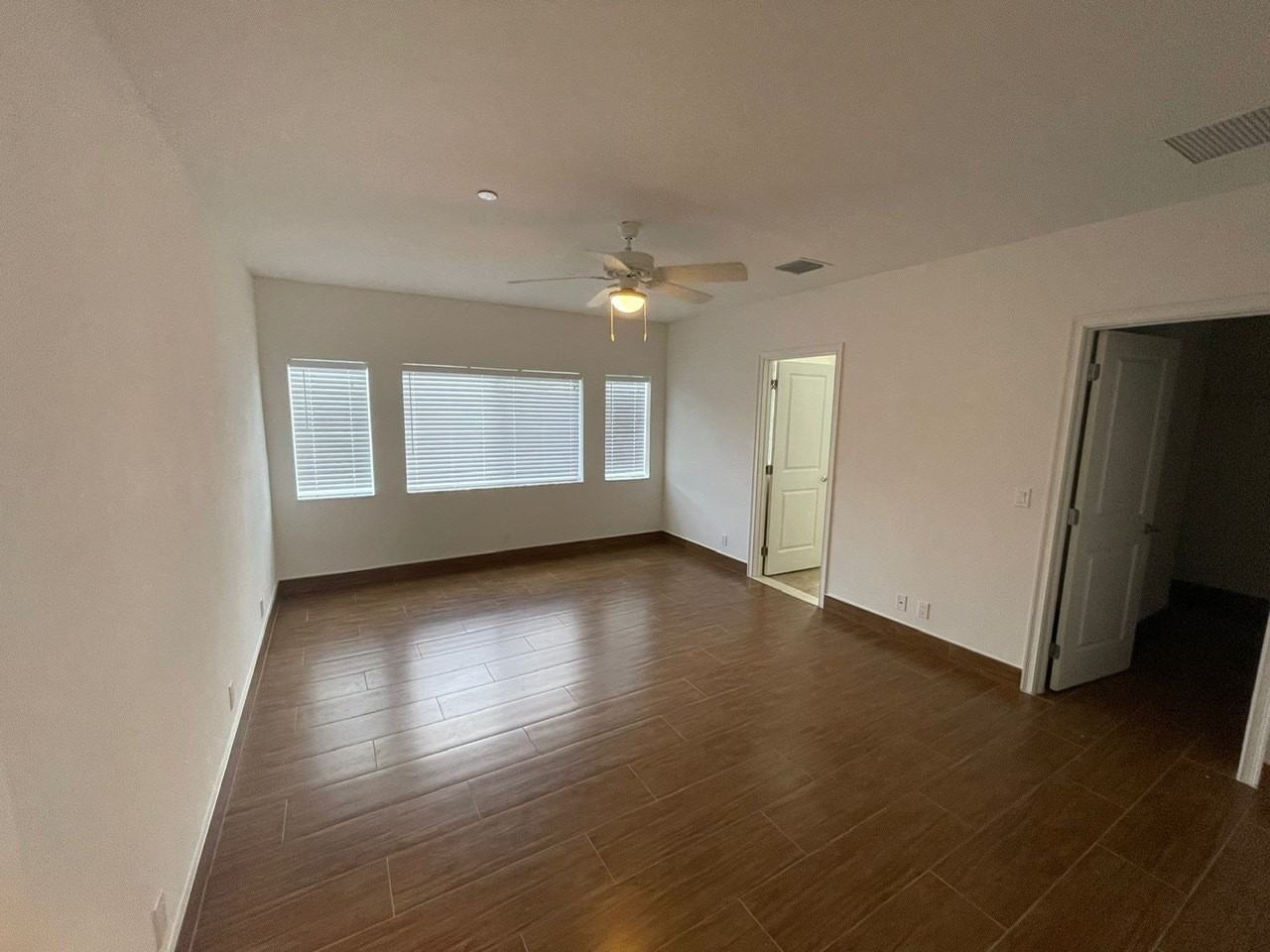 603-605-609-611 NE 28TH ST - Photo 7 of 19