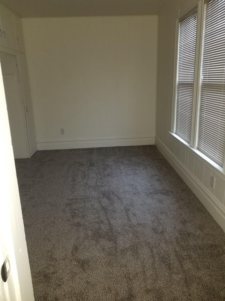 10 North Touchet Street - Photo 6 of 20