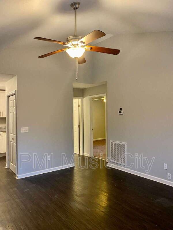 197 Hicks Rd - Photo 4 of 10