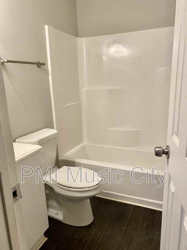 197 Hicks Rd - Photo 7 of 10