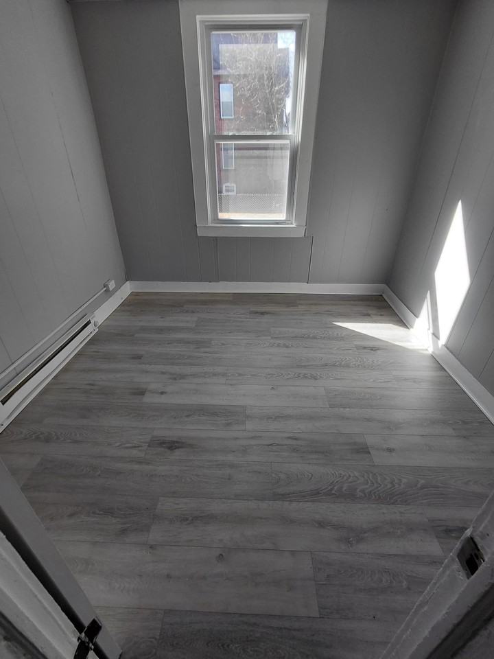 204 North Hamilton Street - Photo 4 of 5