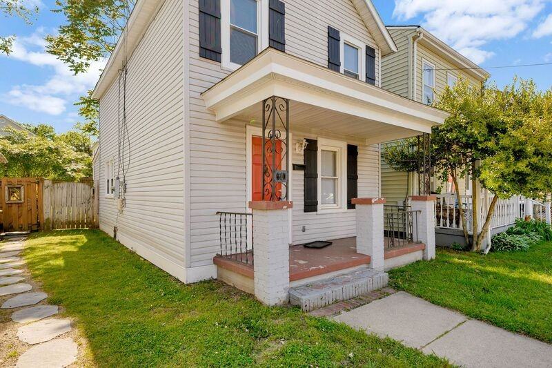 610 Shepherd St - Photo 3 of 28