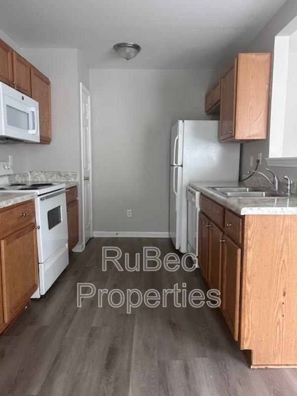 5380 Esther Ln - Photo 6 of 13