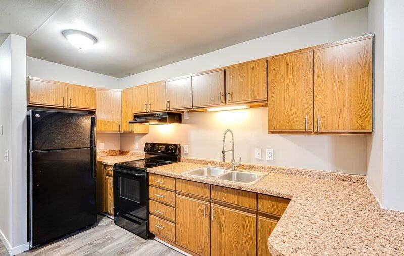 825 Wisconsin St - Photo 3 of 25