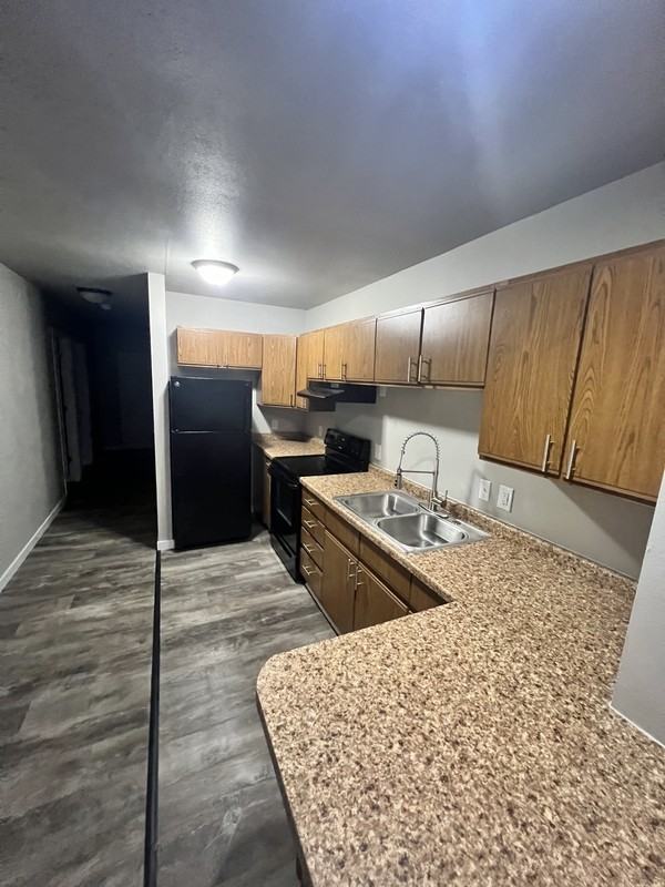 825 Wisconsin St - Photo 7 of 25