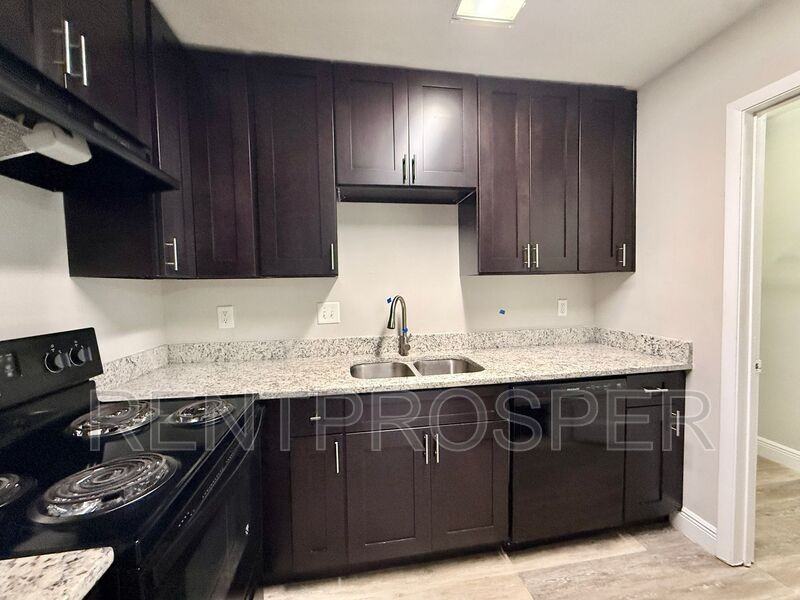 4111 S Semoran Blvd #16 - Photo 5 of 29