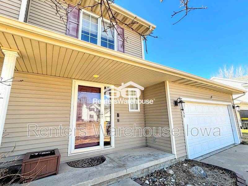 330 Ne Cardinal Ln - Photo 3 of 32