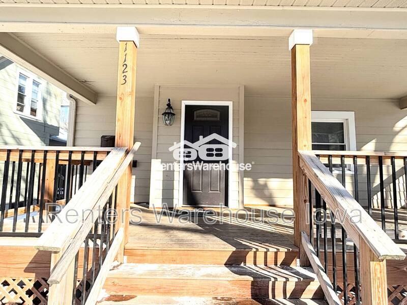 1123 24th St #1 - Photo 2 of 10