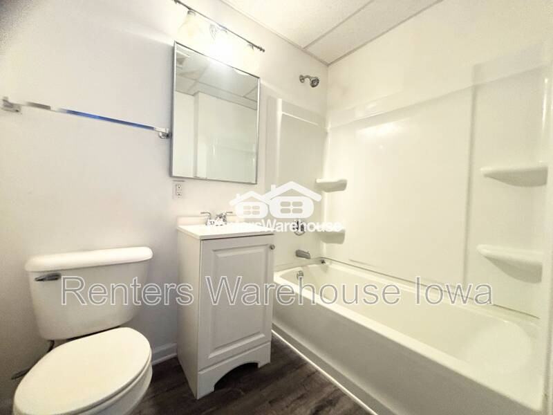 1123 24th St #1 - Photo 5 of 10