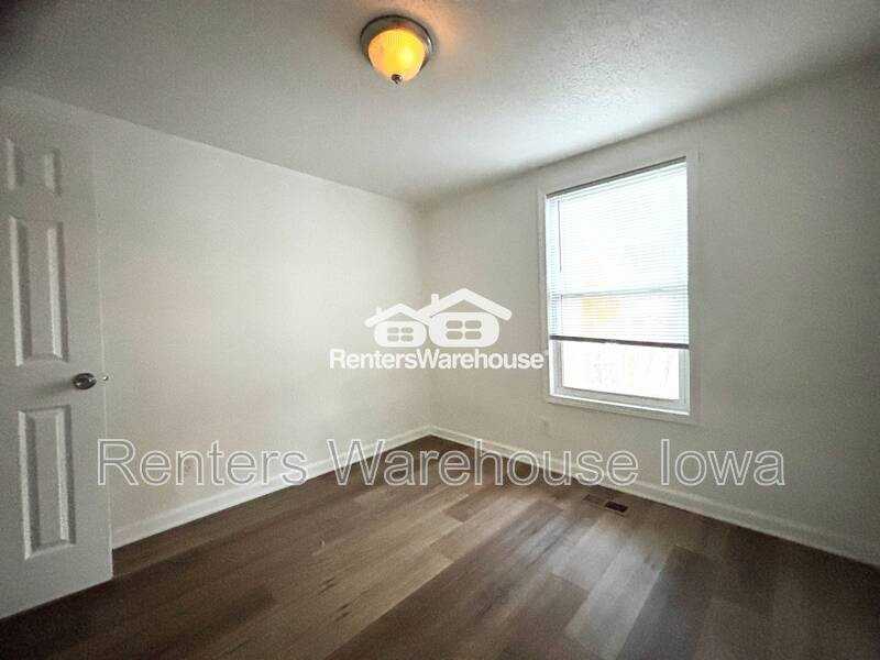 1123 24th St #1 - Photo 6 of 10