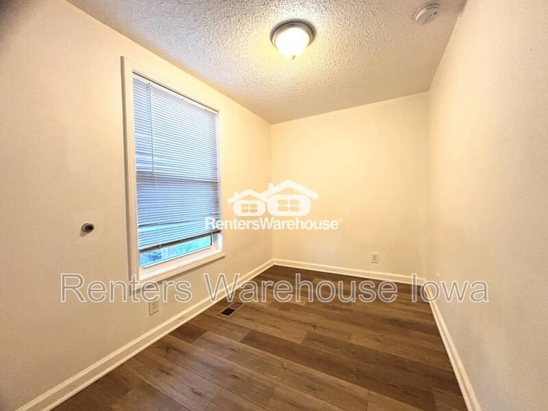 1123 24th St #1 - Photo 7 of 10