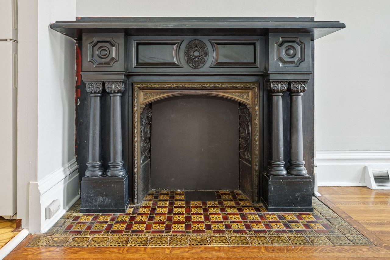 841 North Lincoln Avenue - Photo 7 of 16