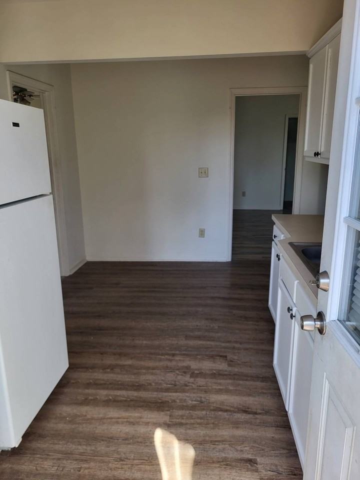 272 Cumberland Circle - Photo 5 of 10