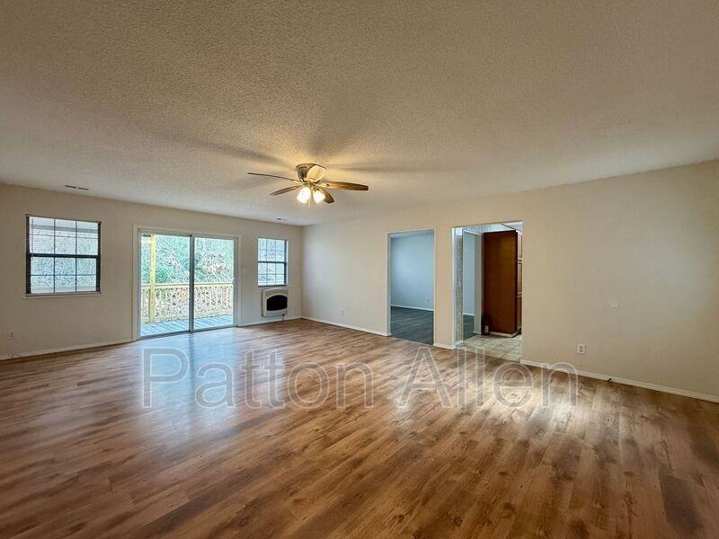 131 Upper Grassy Branch Rd - Photo 3 of 28