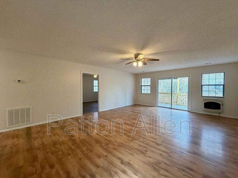 131 Upper Grassy Branch Rd - Photo 4 of 28