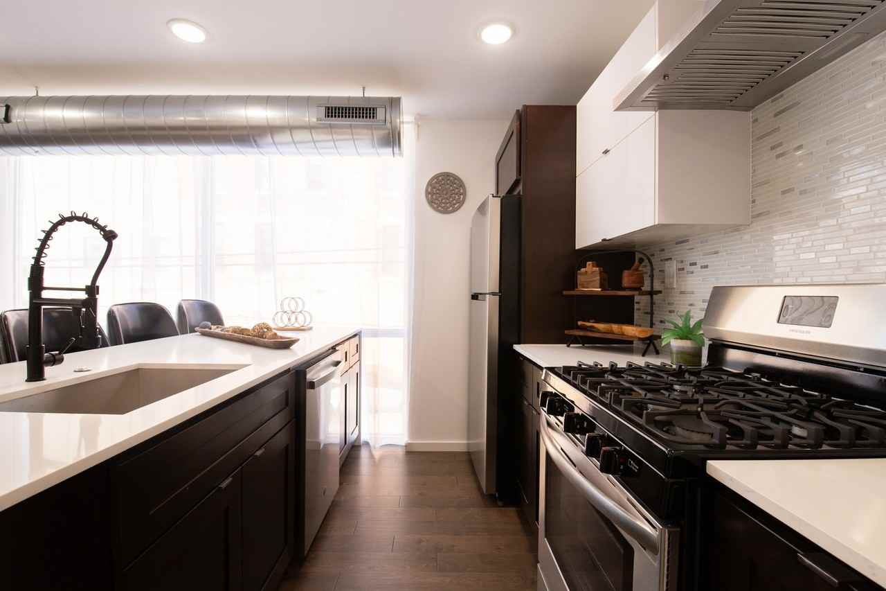 2059 Germantown Avenue - Photo 7 of 29