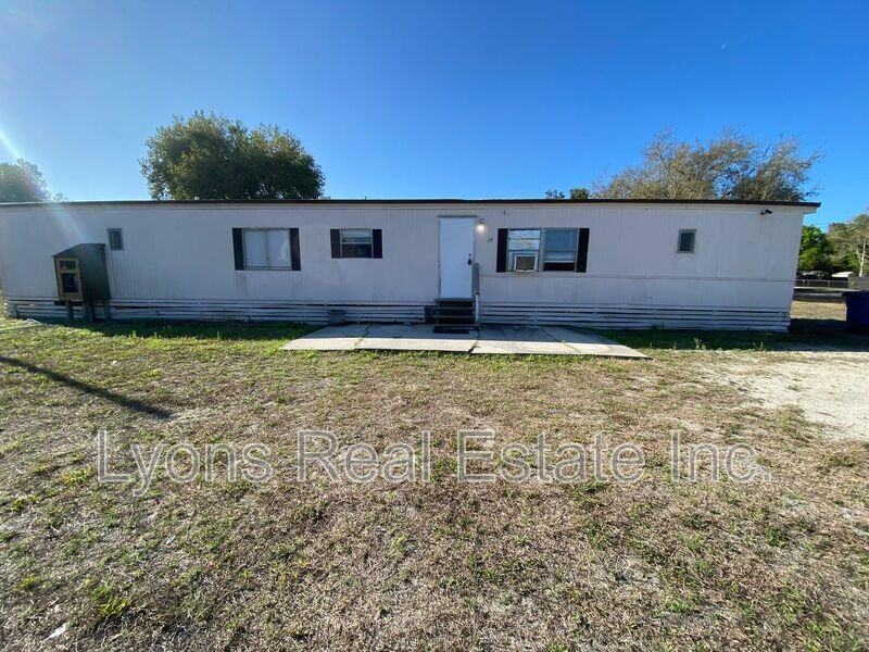7877 Suncoast Dr - Photo 3 of 17