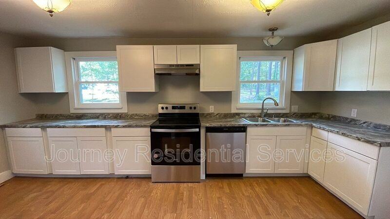 539 W Weatherspoon St - Photo 4 of 16