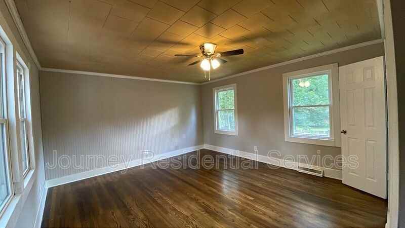 539 W Weatherspoon St - Photo 7 of 16