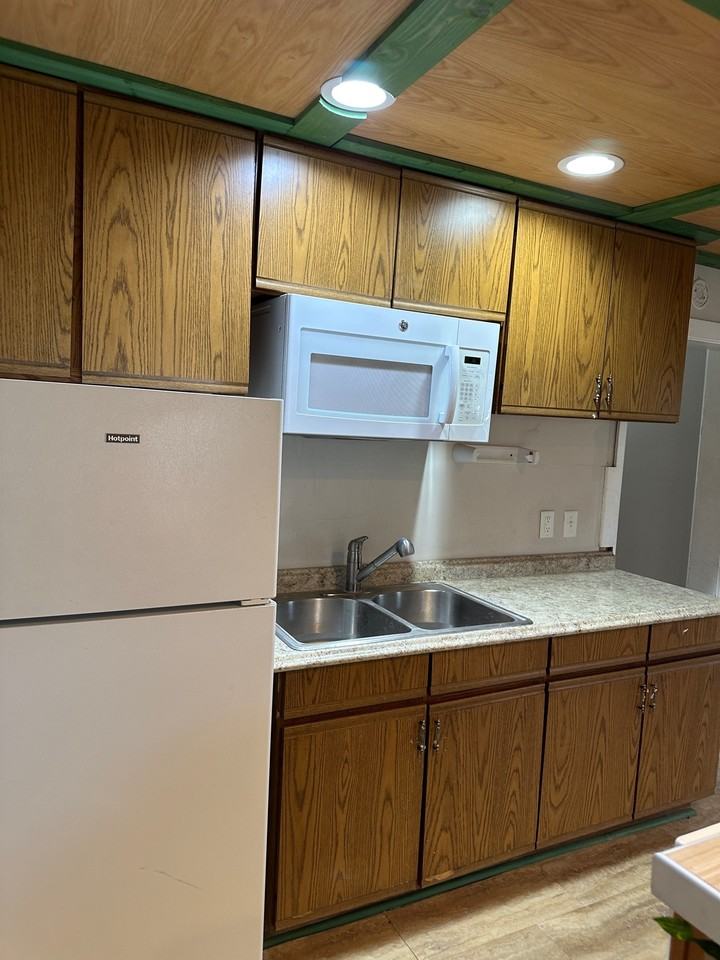 34 1/2 3rd St - Photo 3 of 20