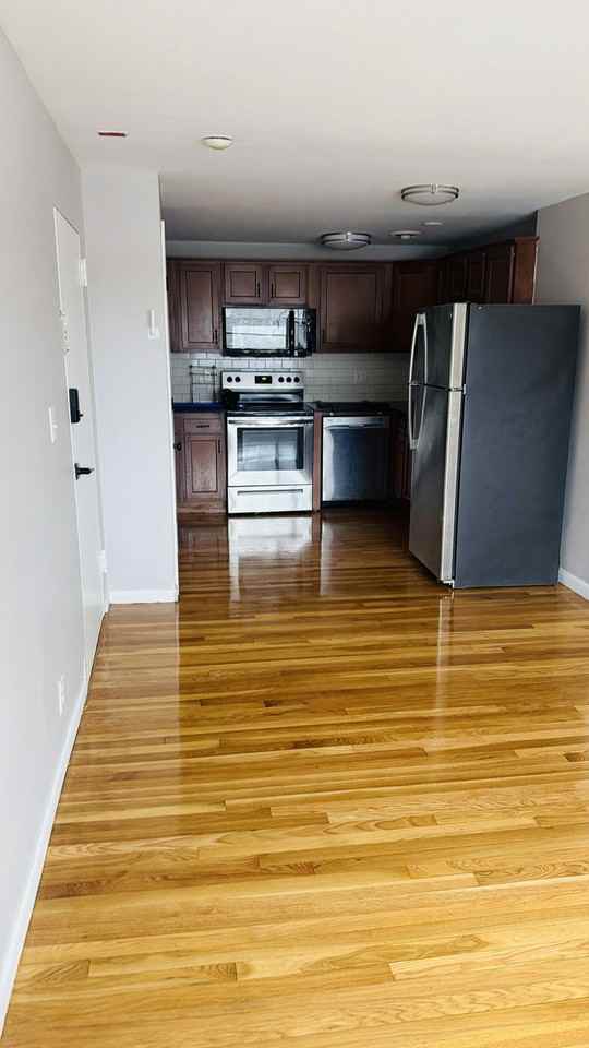 1-14 Iris Court - Photo 7 of 13