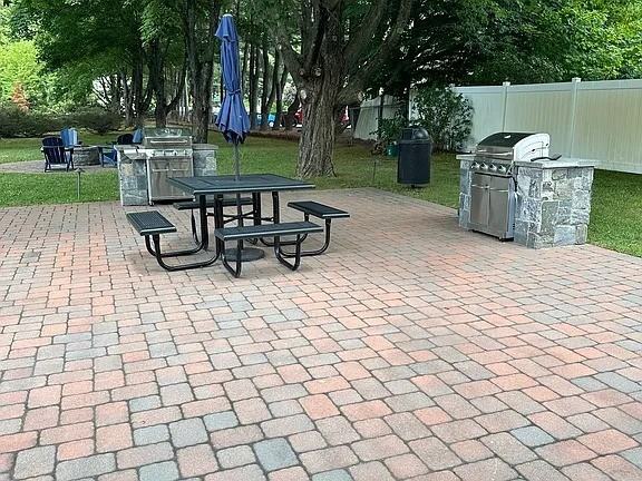 1-14 Iris Court - Photo 3 of 13