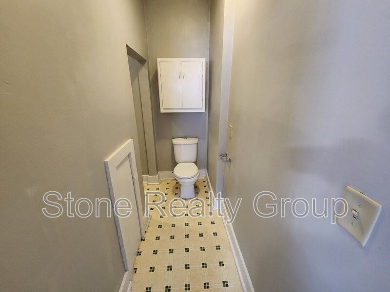 1527 Ohio St #2 - Photo 5 of 7