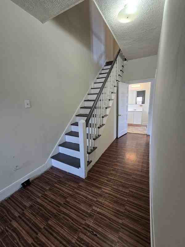 1718 N 22nd St - Photo 4 of 19