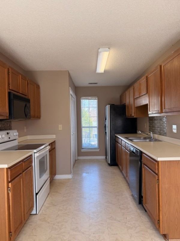 229 Stonewood Dr - Photo 7 of 22