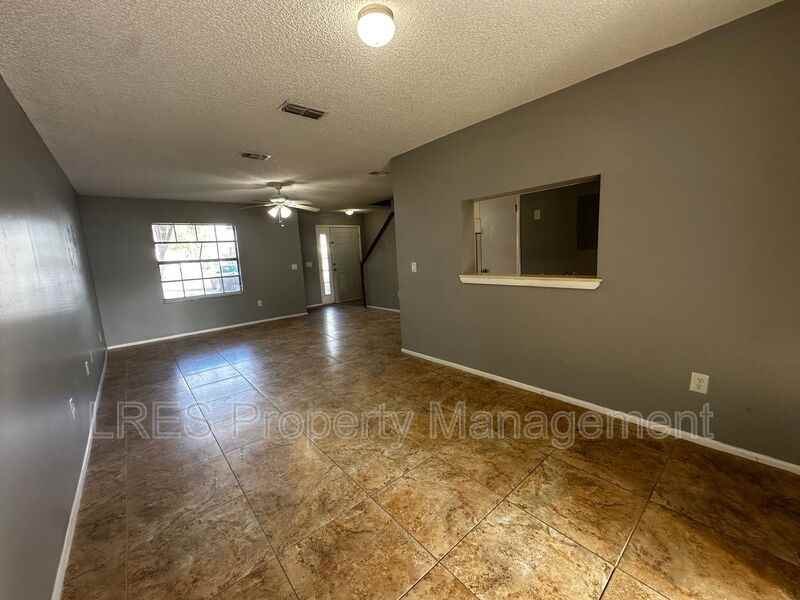 2706 Graduate Ct - Photo 5 of 36