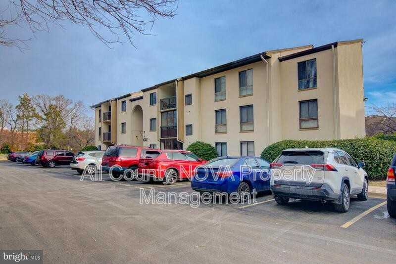 613 Center St #T2 - Photo 2 of 20