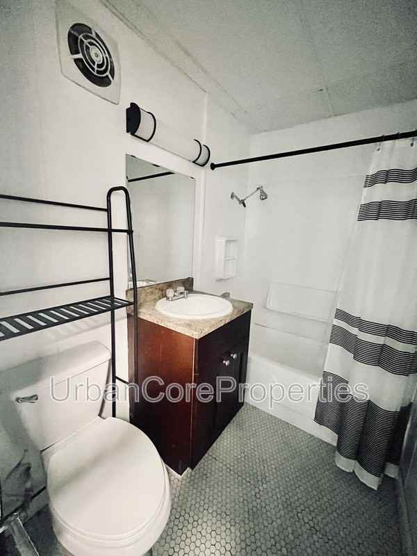 215 5th Ave N #308 - Photo 7 of 8